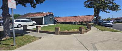 SANTA ANA 3PN/2PT, Bonus RM in back, 2 cars garage, 1,700 SQFT. Remodeled, Beautiful, AC....